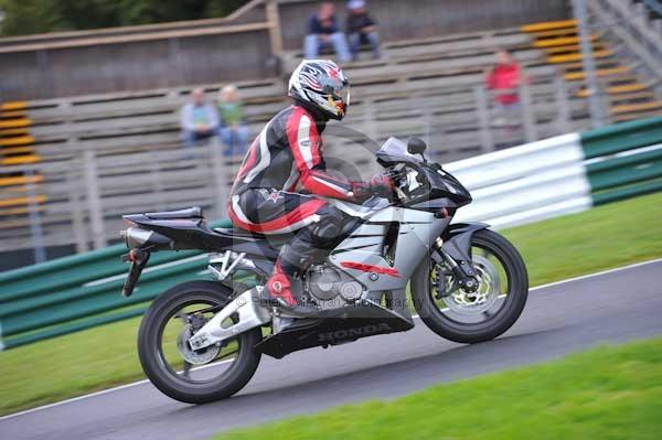 Motorcycle action photographs;cadwell;cadwell park photographs;event digital images;eventdigitalimages;motor racing louth lincolnshire;no limits trackday;peter wileman photography;trackday;trackday digital images;trackday photos