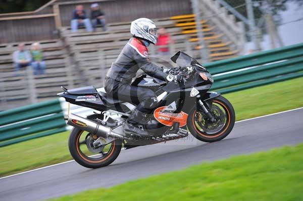 Motorcycle action photographs;cadwell;cadwell park photographs;event digital images;eventdigitalimages;motor racing louth lincolnshire;no limits trackday;peter wileman photography;trackday;trackday digital images;trackday photos
