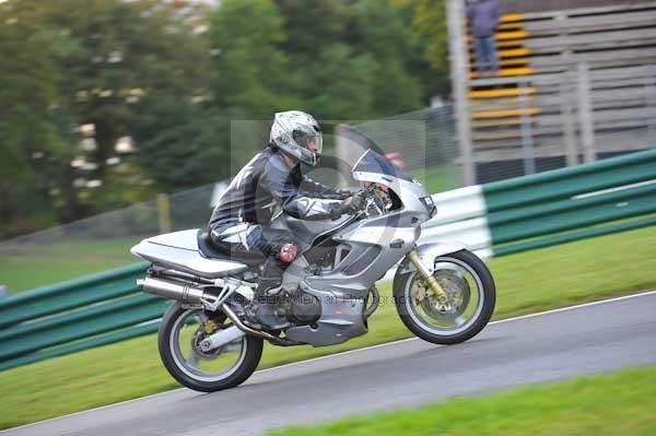 Motorcycle action photographs;cadwell;cadwell park photographs;event digital images;eventdigitalimages;motor racing louth lincolnshire;no limits trackday;peter wileman photography;trackday;trackday digital images;trackday photos