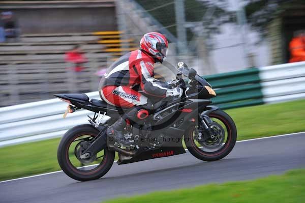 Motorcycle action photographs;cadwell;cadwell park photographs;event digital images;eventdigitalimages;motor racing louth lincolnshire;no limits trackday;peter wileman photography;trackday;trackday digital images;trackday photos