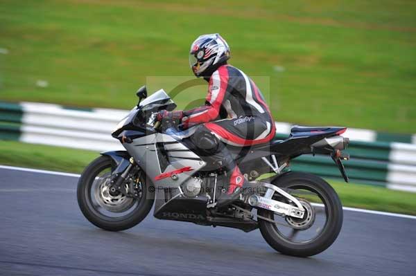 Motorcycle action photographs;cadwell;cadwell park photographs;event digital images;eventdigitalimages;motor racing louth lincolnshire;no limits trackday;peter wileman photography;trackday;trackday digital images;trackday photos