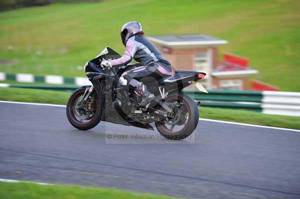 Motorcycle action photographs;cadwell;cadwell park photographs;event digital images;eventdigitalimages;motor racing louth lincolnshire;no limits trackday;peter wileman photography;trackday;trackday digital images;trackday photos