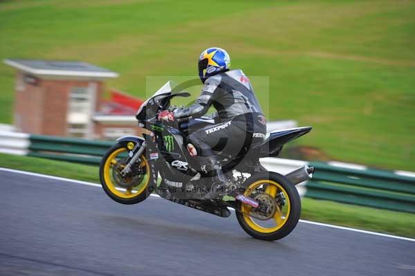 Motorcycle action photographs;cadwell;cadwell park photographs;event digital images;eventdigitalimages;motor racing louth lincolnshire;no limits trackday;peter wileman photography;trackday;trackday digital images;trackday photos