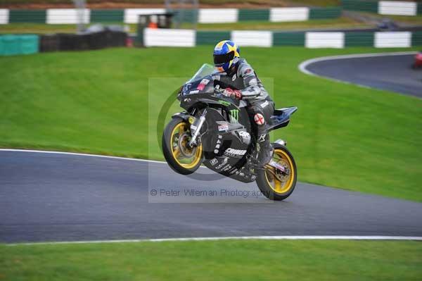 Motorcycle action photographs;cadwell;cadwell park photographs;event digital images;eventdigitalimages;motor racing louth lincolnshire;no limits trackday;peter wileman photography;trackday;trackday digital images;trackday photos
