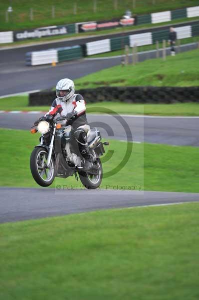 Motorcycle action photographs;cadwell;cadwell park photographs;event digital images;eventdigitalimages;motor racing louth lincolnshire;no limits trackday;peter wileman photography;trackday;trackday digital images;trackday photos