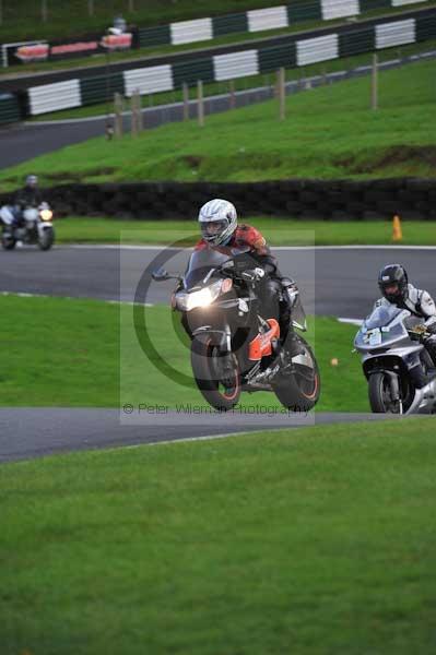 Motorcycle action photographs;cadwell;cadwell park photographs;event digital images;eventdigitalimages;motor racing louth lincolnshire;no limits trackday;peter wileman photography;trackday;trackday digital images;trackday photos