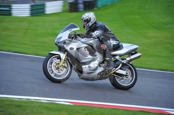 Motorcycle action photographs;cadwell;cadwell park photographs;event digital images;eventdigitalimages;motor racing louth lincolnshire;no limits trackday;peter wileman photography;trackday;trackday digital images;trackday photos