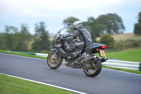 Motorcycle action photographs;cadwell;cadwell park photographs;event digital images;eventdigitalimages;motor racing louth lincolnshire;no limits trackday;peter wileman photography;trackday;trackday digital images;trackday photos
