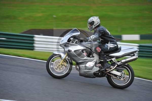 Motorcycle action photographs;cadwell;cadwell park photographs;event digital images;eventdigitalimages;motor racing louth lincolnshire;no limits trackday;peter wileman photography;trackday;trackday digital images;trackday photos