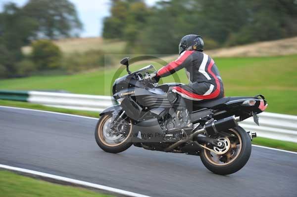 Motorcycle action photographs;cadwell;cadwell park photographs;event digital images;eventdigitalimages;motor racing louth lincolnshire;no limits trackday;peter wileman photography;trackday;trackday digital images;trackday photos