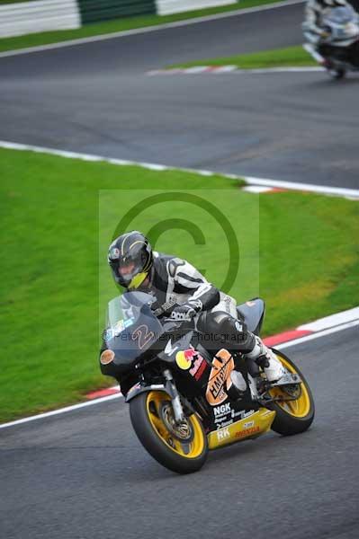 Motorcycle action photographs;cadwell;cadwell park photographs;event digital images;eventdigitalimages;motor racing louth lincolnshire;no limits trackday;peter wileman photography;trackday;trackday digital images;trackday photos