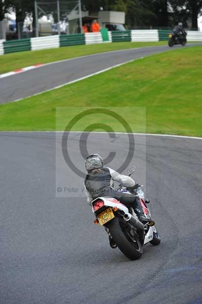 Motorcycle action photographs;cadwell;cadwell park photographs;event digital images;eventdigitalimages;motor racing louth lincolnshire;no limits trackday;peter wileman photography;trackday;trackday digital images;trackday photos