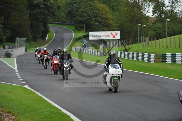 Motorcycle action photographs;cadwell;cadwell park photographs;event digital images;eventdigitalimages;motor racing louth lincolnshire;no limits trackday;peter wileman photography;trackday;trackday digital images;trackday photos