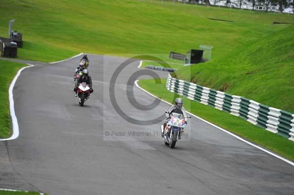 Motorcycle action photographs;cadwell;cadwell park photographs;event digital images;eventdigitalimages;motor racing louth lincolnshire;no limits trackday;peter wileman photography;trackday;trackday digital images;trackday photos