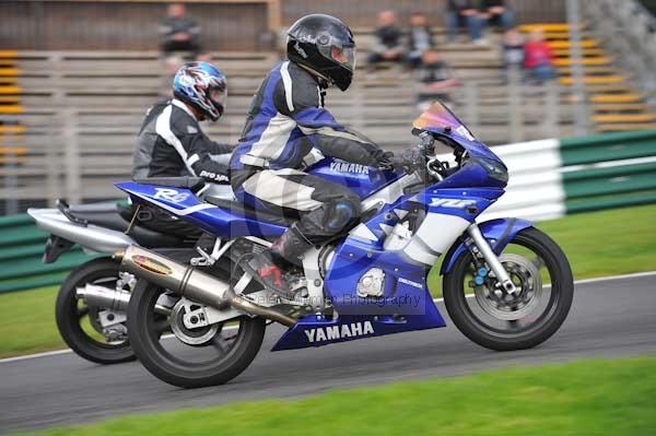 Motorcycle action photographs;cadwell;cadwell park photographs;event digital images;eventdigitalimages;motor racing louth lincolnshire;no limits trackday;peter wileman photography;trackday;trackday digital images;trackday photos