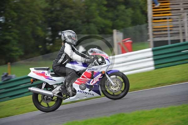 Motorcycle action photographs;cadwell;cadwell park photographs;event digital images;eventdigitalimages;motor racing louth lincolnshire;no limits trackday;peter wileman photography;trackday;trackday digital images;trackday photos