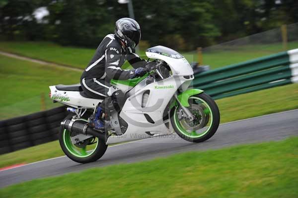 Motorcycle action photographs;cadwell;cadwell park photographs;event digital images;eventdigitalimages;motor racing louth lincolnshire;no limits trackday;peter wileman photography;trackday;trackday digital images;trackday photos