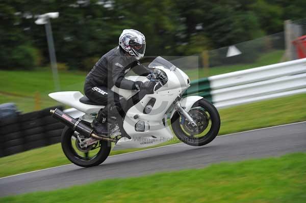 Motorcycle action photographs;cadwell;cadwell park photographs;event digital images;eventdigitalimages;motor racing louth lincolnshire;no limits trackday;peter wileman photography;trackday;trackday digital images;trackday photos