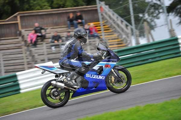 Motorcycle action photographs;cadwell;cadwell park photographs;event digital images;eventdigitalimages;motor racing louth lincolnshire;no limits trackday;peter wileman photography;trackday;trackday digital images;trackday photos