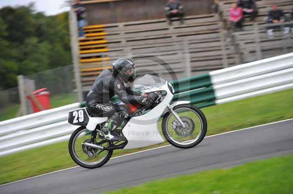 Motorcycle action photographs;cadwell;cadwell park photographs;event digital images;eventdigitalimages;motor racing louth lincolnshire;no limits trackday;peter wileman photography;trackday;trackday digital images;trackday photos