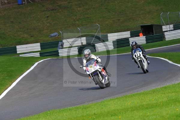 Motorcycle action photographs;cadwell;cadwell park photographs;event digital images;eventdigitalimages;motor racing louth lincolnshire;no limits trackday;peter wileman photography;trackday;trackday digital images;trackday photos