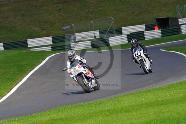 Motorcycle action photographs;cadwell;cadwell park photographs;event digital images;eventdigitalimages;motor racing louth lincolnshire;no limits trackday;peter wileman photography;trackday;trackday digital images;trackday photos