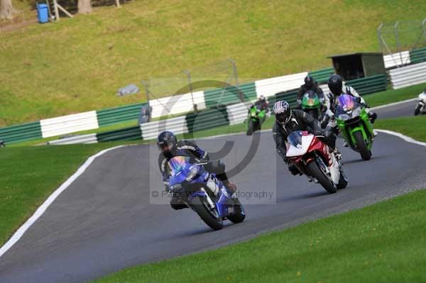 Motorcycle action photographs;cadwell;cadwell park photographs;event digital images;eventdigitalimages;motor racing louth lincolnshire;no limits trackday;peter wileman photography;trackday;trackday digital images;trackday photos