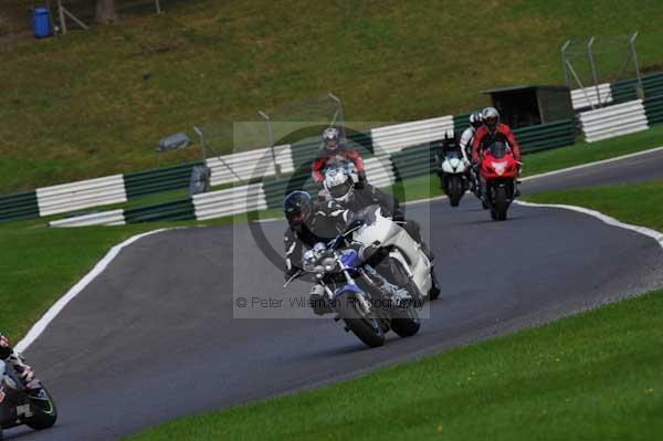 Motorcycle action photographs;cadwell;cadwell park photographs;event digital images;eventdigitalimages;motor racing louth lincolnshire;no limits trackday;peter wileman photography;trackday;trackday digital images;trackday photos