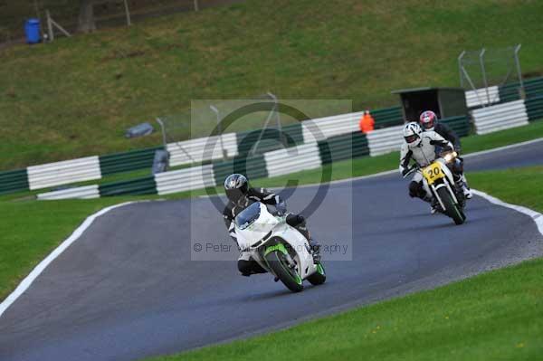Motorcycle action photographs;cadwell;cadwell park photographs;event digital images;eventdigitalimages;motor racing louth lincolnshire;no limits trackday;peter wileman photography;trackday;trackday digital images;trackday photos