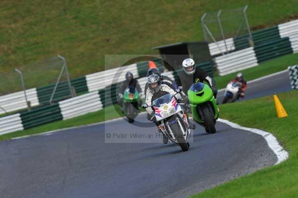 Motorcycle action photographs;cadwell;cadwell park photographs;event digital images;eventdigitalimages;motor racing louth lincolnshire;no limits trackday;peter wileman photography;trackday;trackday digital images;trackday photos