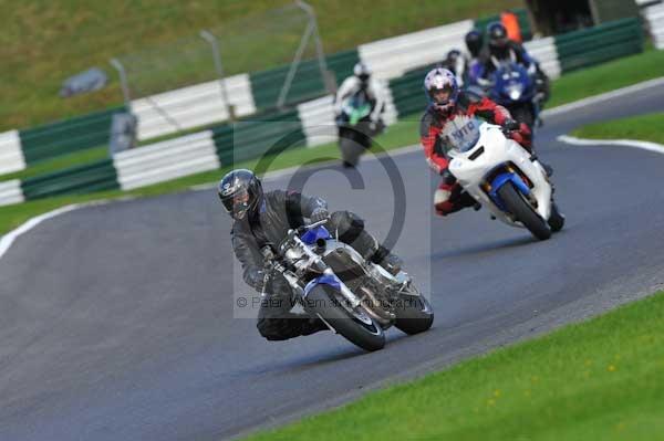 Motorcycle action photographs;cadwell;cadwell park photographs;event digital images;eventdigitalimages;motor racing louth lincolnshire;no limits trackday;peter wileman photography;trackday;trackday digital images;trackday photos