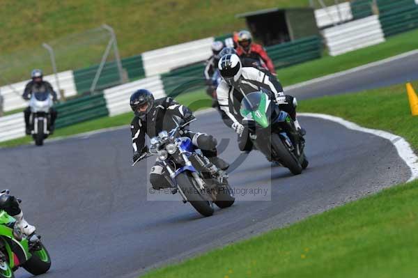 Motorcycle action photographs;cadwell;cadwell park photographs;event digital images;eventdigitalimages;motor racing louth lincolnshire;no limits trackday;peter wileman photography;trackday;trackday digital images;trackday photos