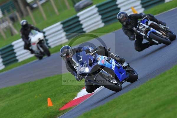 Motorcycle action photographs;cadwell;cadwell park photographs;event digital images;eventdigitalimages;motor racing louth lincolnshire;no limits trackday;peter wileman photography;trackday;trackday digital images;trackday photos