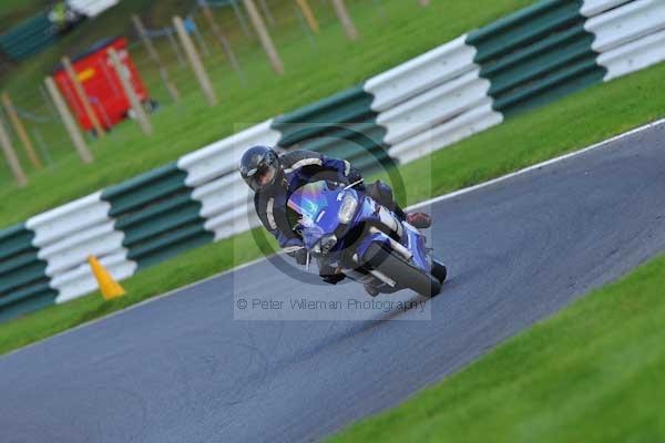 Motorcycle action photographs;cadwell;cadwell park photographs;event digital images;eventdigitalimages;motor racing louth lincolnshire;no limits trackday;peter wileman photography;trackday;trackday digital images;trackday photos