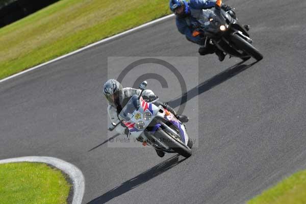 Motorcycle action photographs;cadwell;cadwell park photographs;event digital images;eventdigitalimages;motor racing louth lincolnshire;no limits trackday;peter wileman photography;trackday;trackday digital images;trackday photos