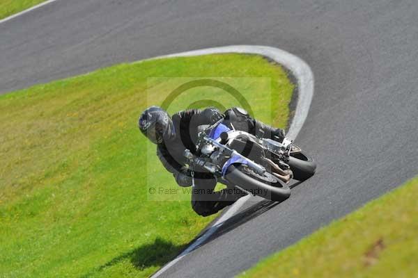 Motorcycle action photographs;cadwell;cadwell park photographs;event digital images;eventdigitalimages;motor racing louth lincolnshire;no limits trackday;peter wileman photography;trackday;trackday digital images;trackday photos