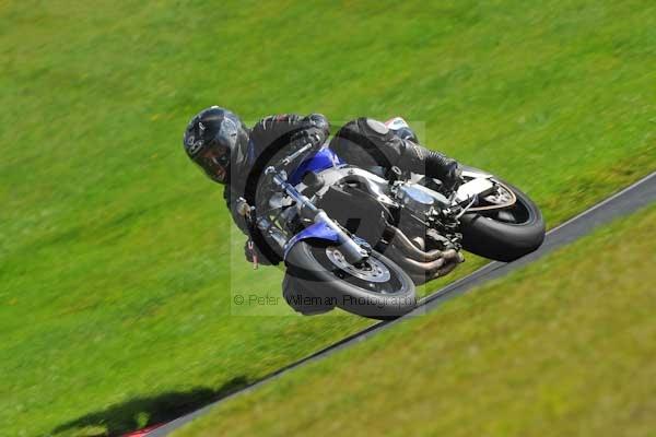 Motorcycle action photographs;cadwell;cadwell park photographs;event digital images;eventdigitalimages;motor racing louth lincolnshire;no limits trackday;peter wileman photography;trackday;trackday digital images;trackday photos