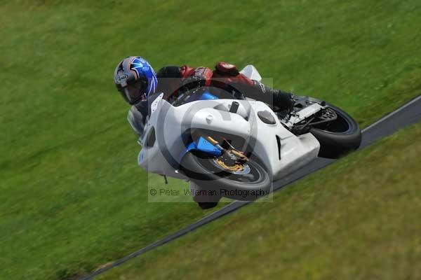 Motorcycle action photographs;cadwell;cadwell park photographs;event digital images;eventdigitalimages;motor racing louth lincolnshire;no limits trackday;peter wileman photography;trackday;trackday digital images;trackday photos