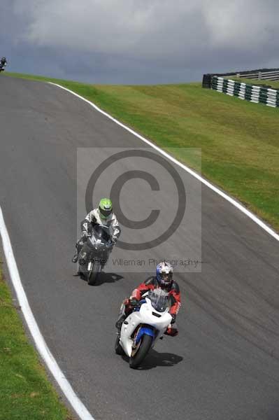 Motorcycle action photographs;cadwell;cadwell park photographs;event digital images;eventdigitalimages;motor racing louth lincolnshire;no limits trackday;peter wileman photography;trackday;trackday digital images;trackday photos