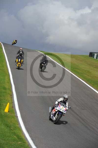 Motorcycle action photographs;cadwell;cadwell park photographs;event digital images;eventdigitalimages;motor racing louth lincolnshire;no limits trackday;peter wileman photography;trackday;trackday digital images;trackday photos
