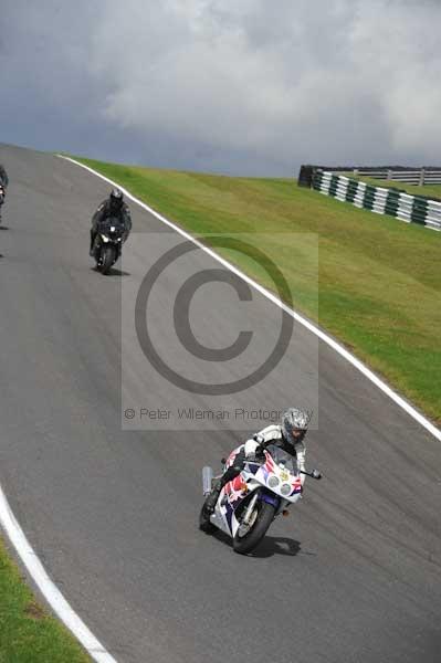 Motorcycle action photographs;cadwell;cadwell park photographs;event digital images;eventdigitalimages;motor racing louth lincolnshire;no limits trackday;peter wileman photography;trackday;trackday digital images;trackday photos