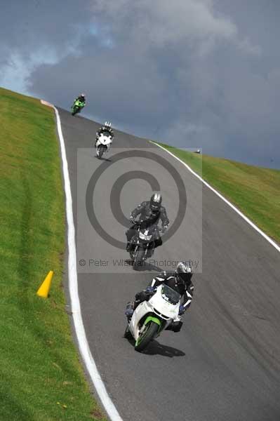 Motorcycle action photographs;cadwell;cadwell park photographs;event digital images;eventdigitalimages;motor racing louth lincolnshire;no limits trackday;peter wileman photography;trackday;trackday digital images;trackday photos