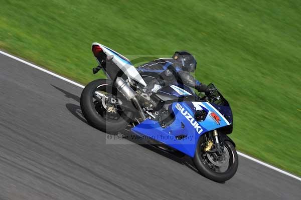 Motorcycle action photographs;cadwell;cadwell park photographs;event digital images;eventdigitalimages;motor racing louth lincolnshire;no limits trackday;peter wileman photography;trackday;trackday digital images;trackday photos