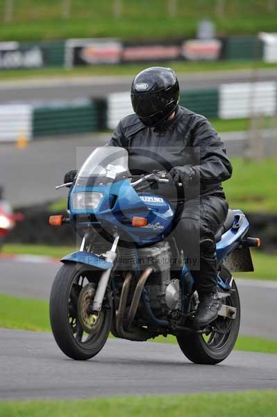 Motorcycle action photographs;cadwell;cadwell park photographs;event digital images;eventdigitalimages;motor racing louth lincolnshire;no limits trackday;peter wileman photography;trackday;trackday digital images;trackday photos