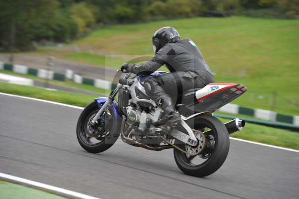 Motorcycle action photographs;cadwell;cadwell park photographs;event digital images;eventdigitalimages;motor racing louth lincolnshire;no limits trackday;peter wileman photography;trackday;trackday digital images;trackday photos