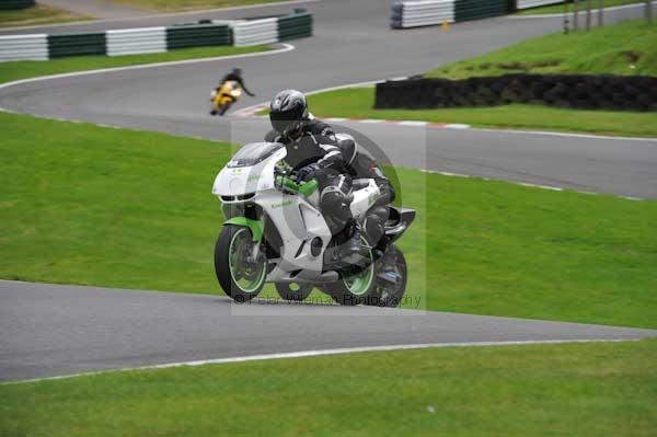 Motorcycle action photographs;cadwell;cadwell park photographs;event digital images;eventdigitalimages;motor racing louth lincolnshire;no limits trackday;peter wileman photography;trackday;trackday digital images;trackday photos