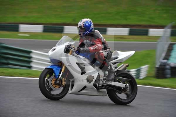 Motorcycle action photographs;cadwell;cadwell park photographs;event digital images;eventdigitalimages;motor racing louth lincolnshire;no limits trackday;peter wileman photography;trackday;trackday digital images;trackday photos