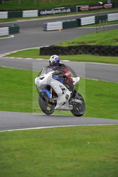 Motorcycle action photographs;cadwell;cadwell park photographs;event digital images;eventdigitalimages;motor racing louth lincolnshire;no limits trackday;peter wileman photography;trackday;trackday digital images;trackday photos