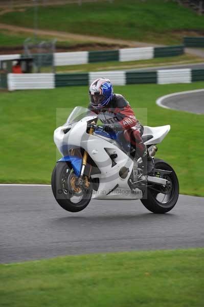Motorcycle action photographs;cadwell;cadwell park photographs;event digital images;eventdigitalimages;motor racing louth lincolnshire;no limits trackday;peter wileman photography;trackday;trackday digital images;trackday photos