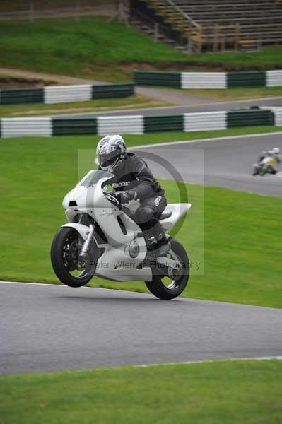 Motorcycle action photographs;cadwell;cadwell park photographs;event digital images;eventdigitalimages;motor racing louth lincolnshire;no limits trackday;peter wileman photography;trackday;trackday digital images;trackday photos